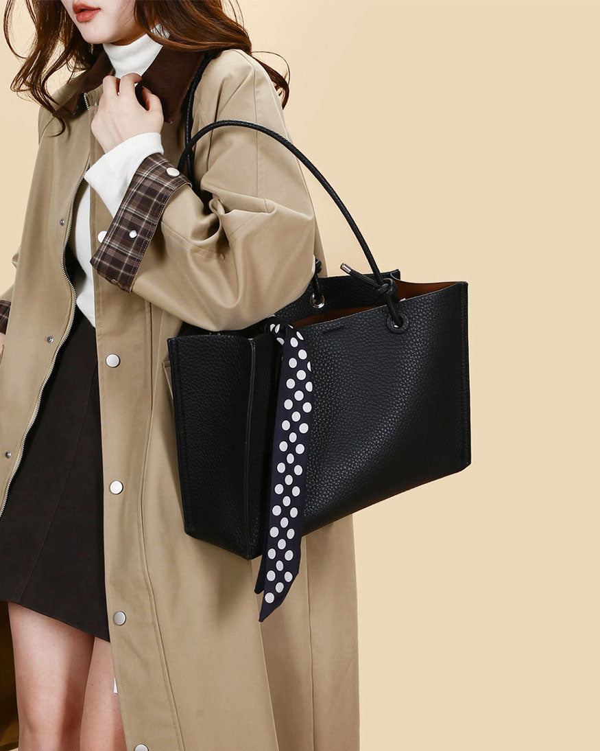 Cartera Tipo Tote de Asas Largas con Pañuelo Decorativo y Estuche Interno removible – Diseño Texturizado y Práctico