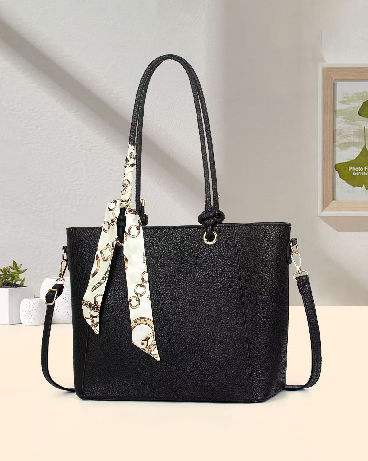 Cartera Mediana con Lazo Decorativo y Asa Larga – Con Interior Forrado y Cremallera