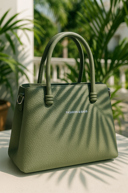 Cartera mediana con estilo conservador a la moda